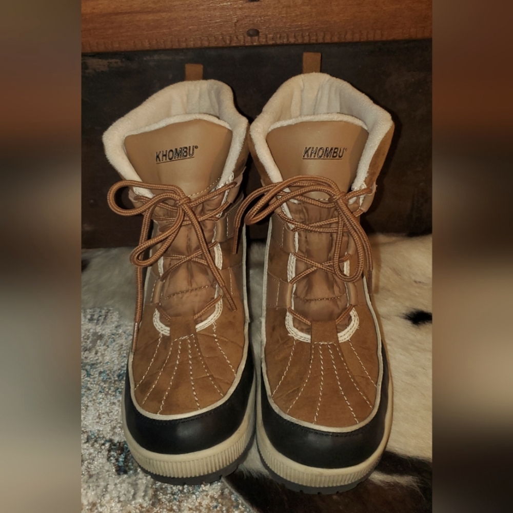 Khombu winter boots, tan and navy, size 7